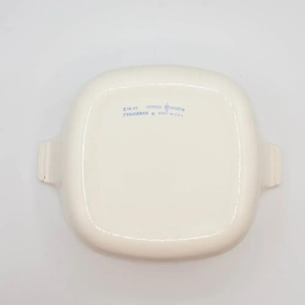 Vintage 1960 Corning Ware Blue Cornflower 2 1/2 Qt Casserole Dish Blue Backstamp